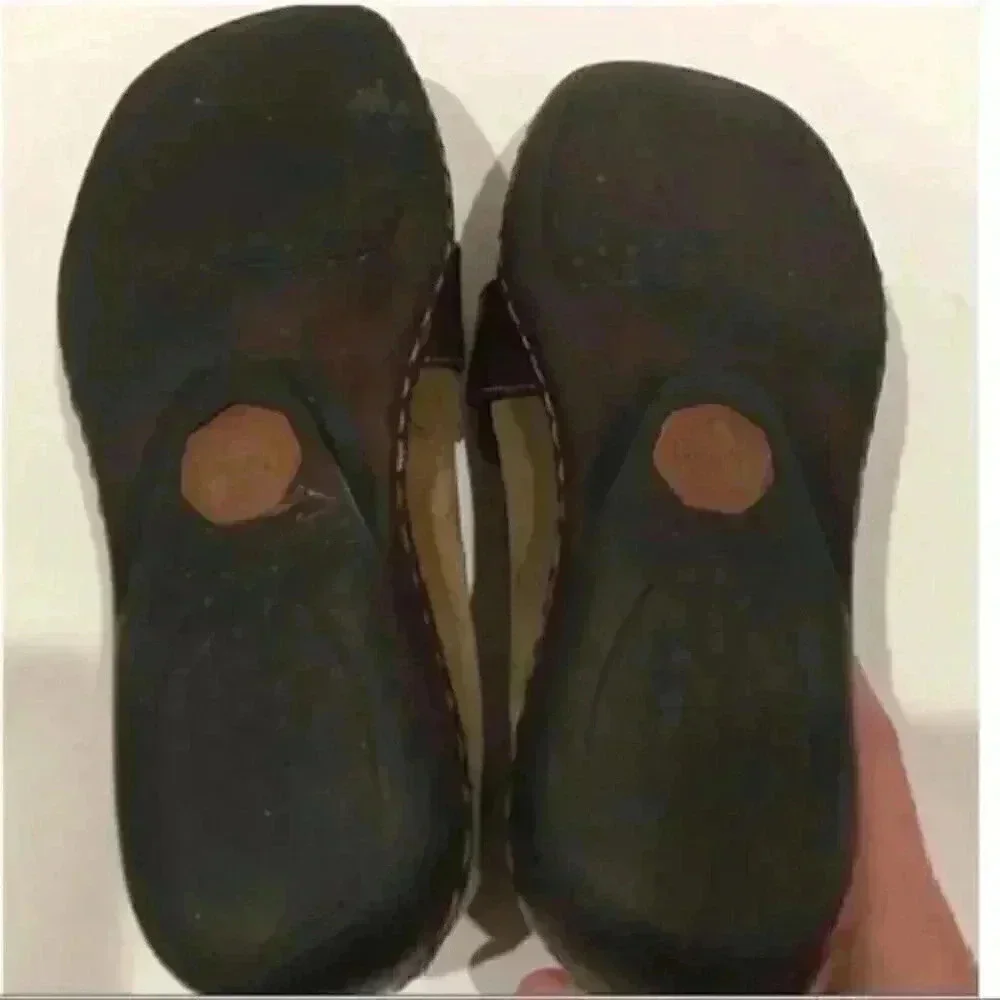 Born flats size 8 brown suede buckle loafers 90s vintage